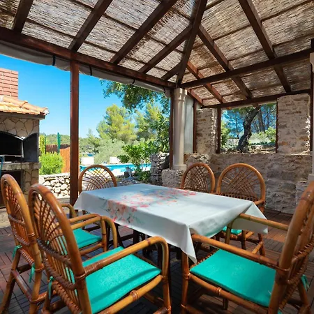 Gorgeous In Holiday home Vela Luka