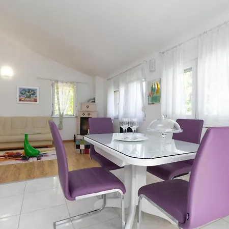 Beautiful In וולה לוקה